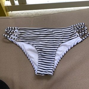 Really cute and comfortable Hollister bottoms